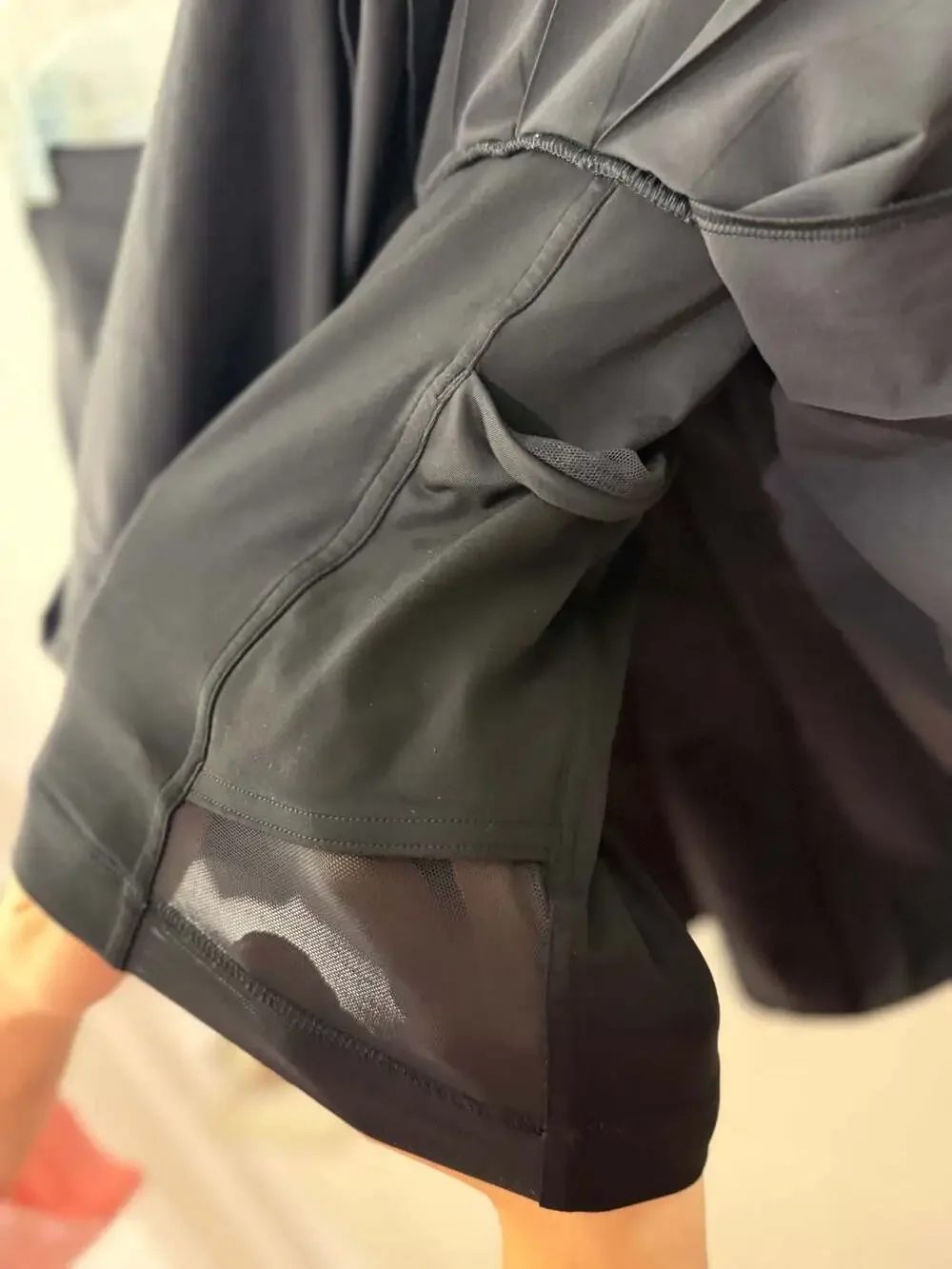 Lululemon pre owned